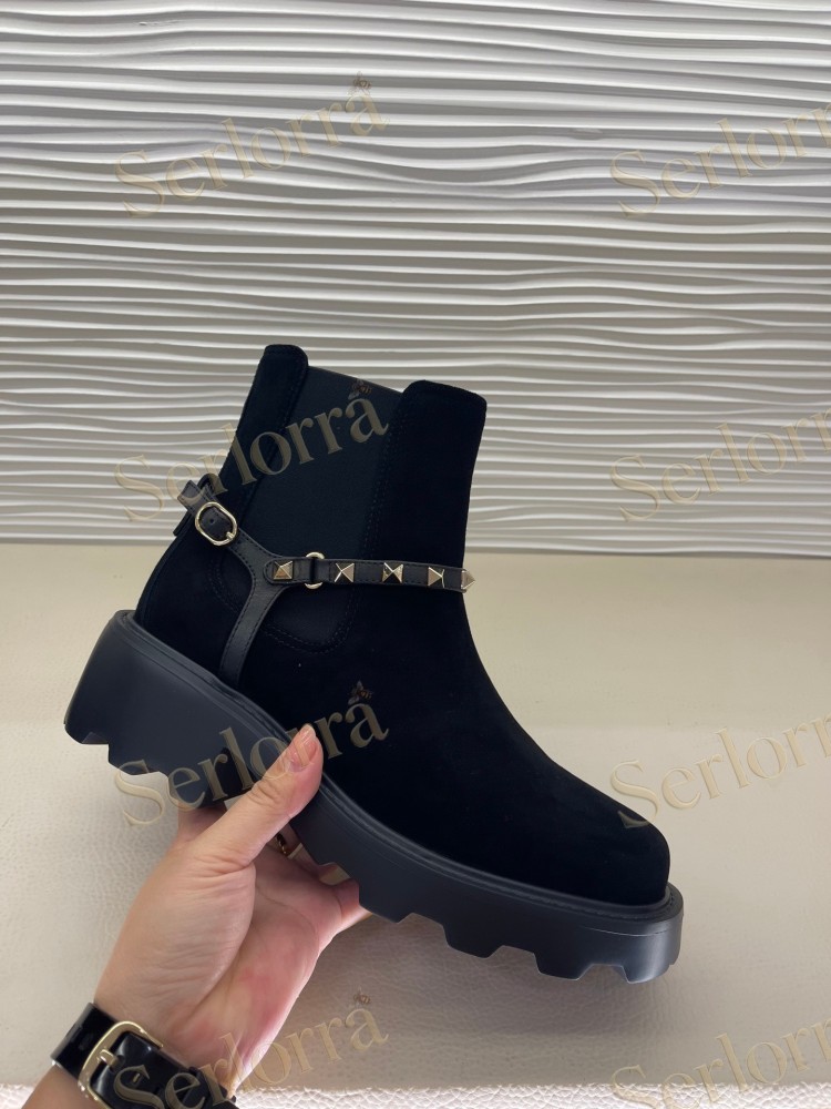 VALENTINO GARAVANI BLACK SUEDE ROCKSTUD STRAP CHELSEA ANKLE BOOTS