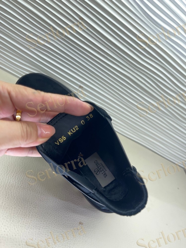 VALENTINO GARAVANI BLACK SUEDE ROCKSTUD STRAP CHELSEA ANKLE BOOTS