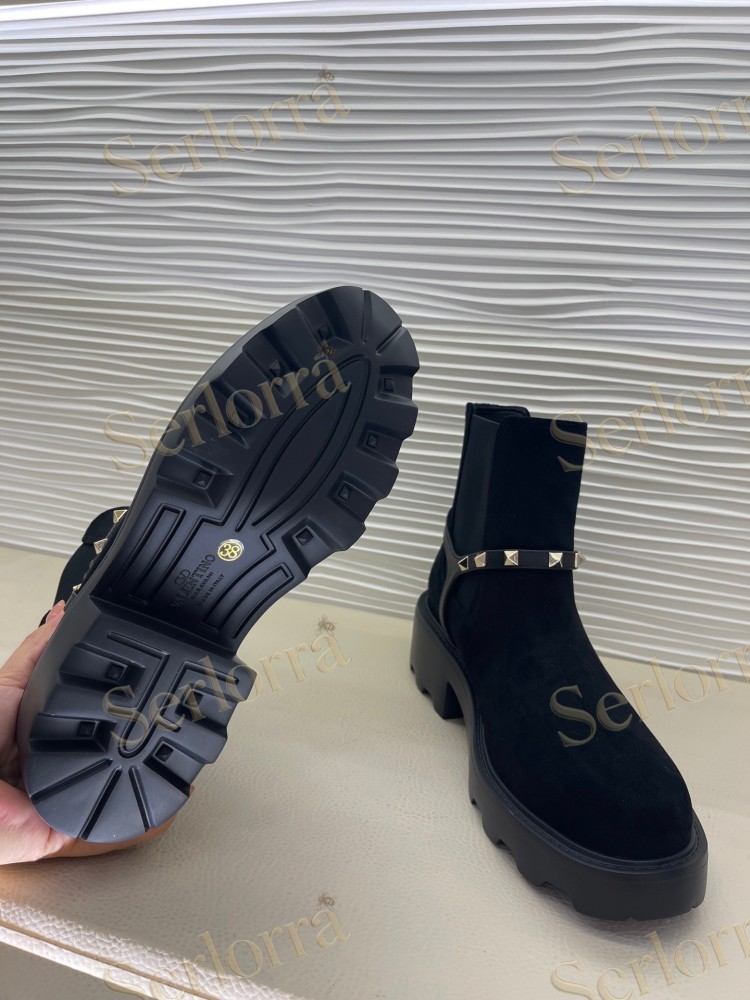 VALENTINO GARAVANI BLACK SUEDE ROCKSTUD STRAP CHELSEA ANKLE BOOTS