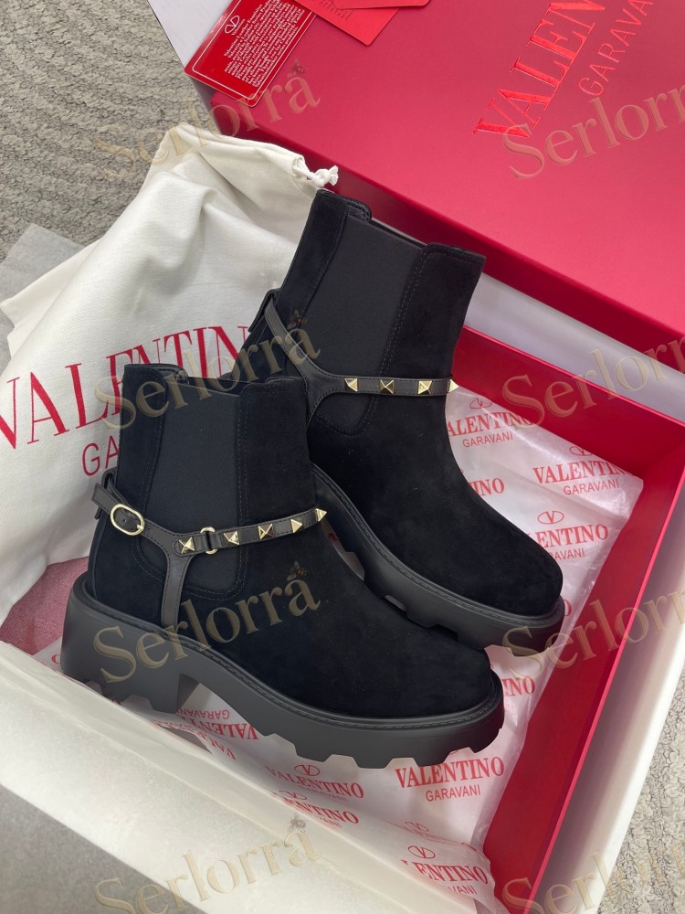 VALENTINO GARAVANI BLACK SUEDE ROCKSTUD STRAP CHELSEA ANKLE BOOTS