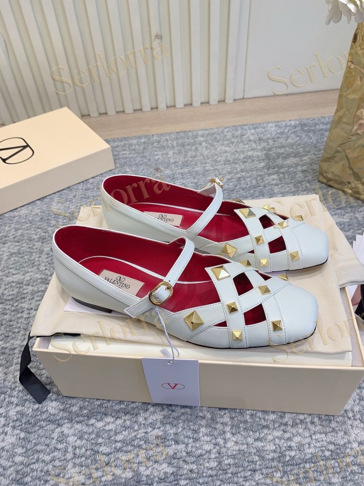 VALENTINO GARAVANI LEATHER ROMAN STUD CUT‑OUT MARY JANE FLATS