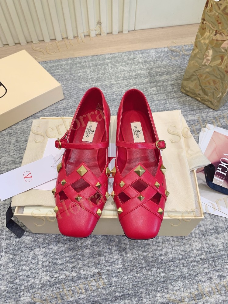 VALENTINO GARAVANI LEATHER ROMAN STUD CUT‑OUT MARY JANE FLATS
