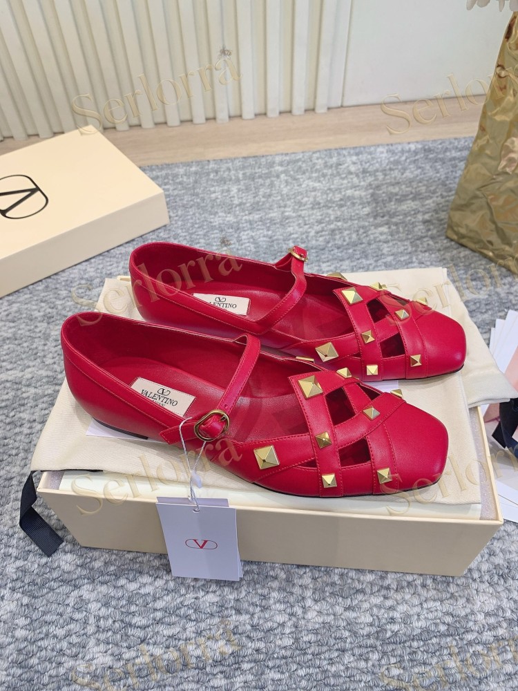 VALENTINO GARAVANI LEATHER ROMAN STUD CUT‑OUT MARY JANE FLATS