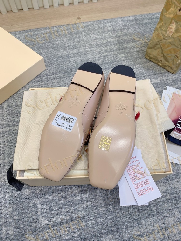 VALENTINO GARAVANI LEATHER ROMAN STUD CUT‑OUT MARY JANE FLATS