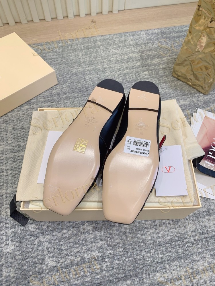 VALENTINO GARAVANI LEATHER ROMAN STUD CUT‑OUT MARY JANE FLATS