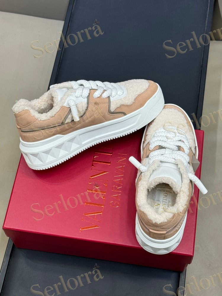 VALENTINO GARAVANI ONE STUD XL LEATHER AND SHEARLING PLATFORM SNEAKERS