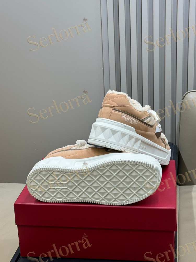 VALENTINO GARAVANI ONE STUD XL LEATHER AND SHEARLING PLATFORM SNEAKERS
