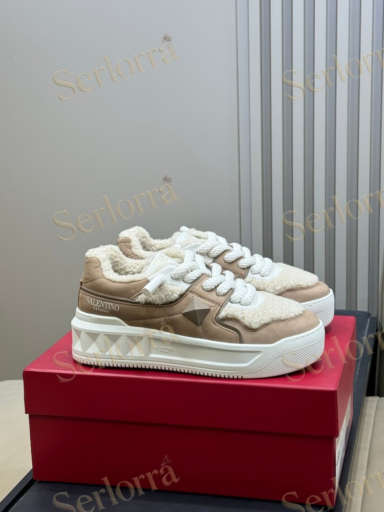VALENTINO GARAVANI ONE STUD XL LEATHER AND SHEARLING PLATFORM SNEAKERS
