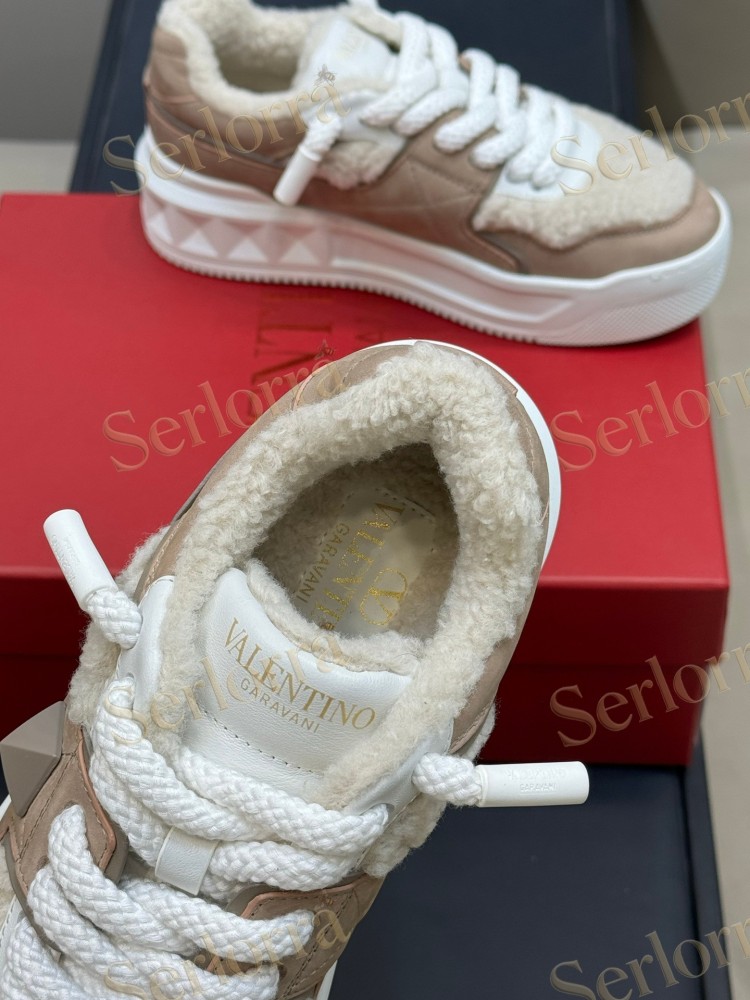 VALENTINO GARAVANI ONE STUD XL LEATHER AND SHEARLING PLATFORM SNEAKERS