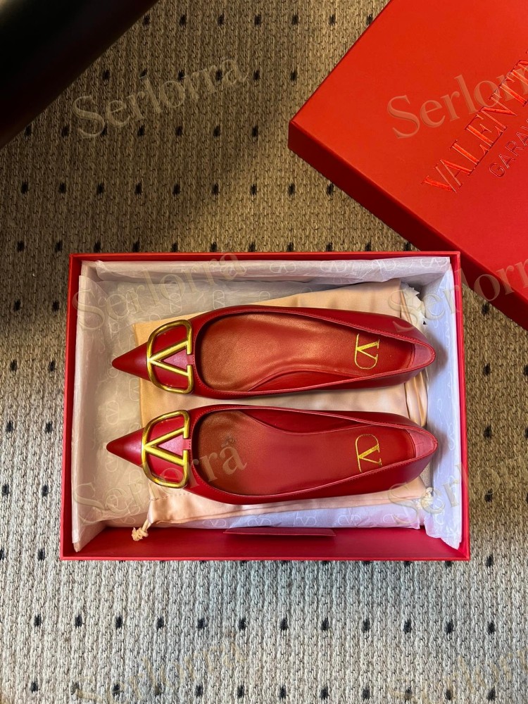 VALENTINO GARAVANI VLOGO POINT-TOE FLATS