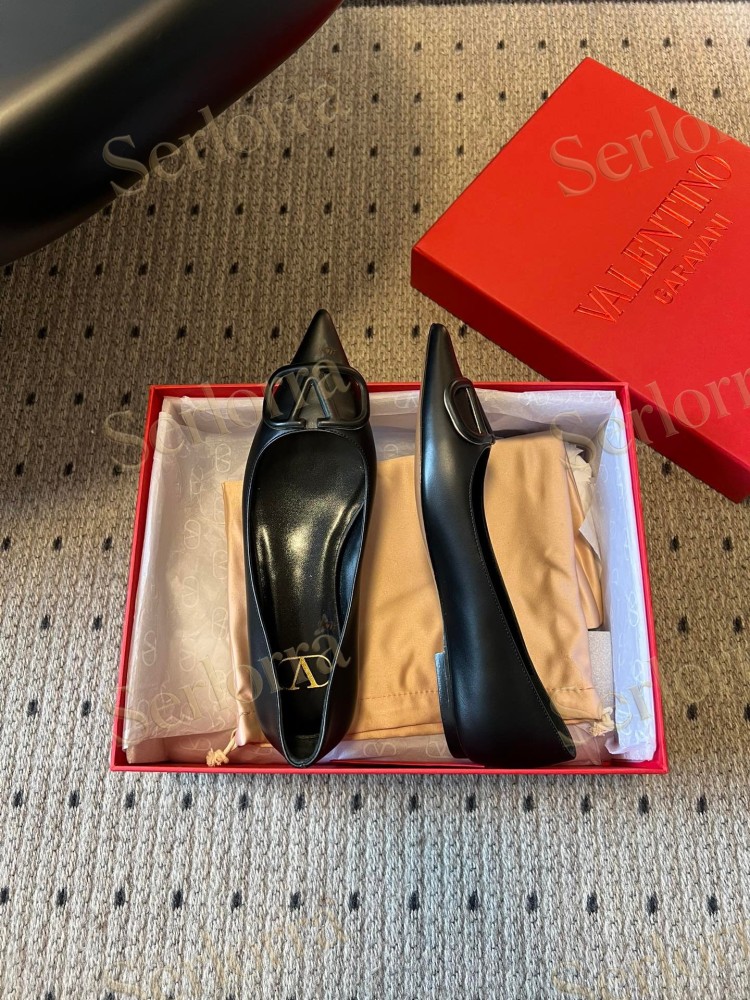 VALENTINO GARAVANI VLOGO POINT-TOE FLATS