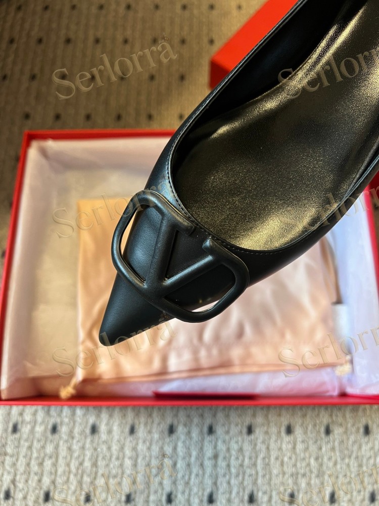 VALENTINO GARAVANI VLOGO POINT-TOE FLATS