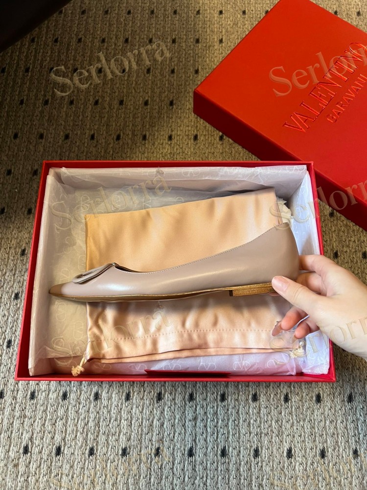 VALENTINO GARAVANI VLOGO POINT-TOE FLATS