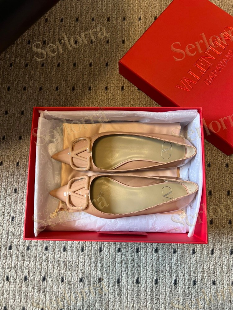 VALENTINO GARAVANI VLOGO POINT-TOE FLATS