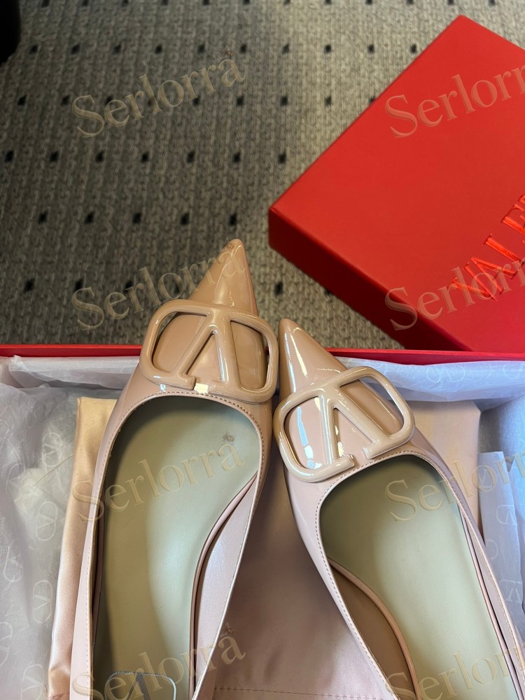 VALENTINO GARAVANI VLOGO POINT-TOE FLATS