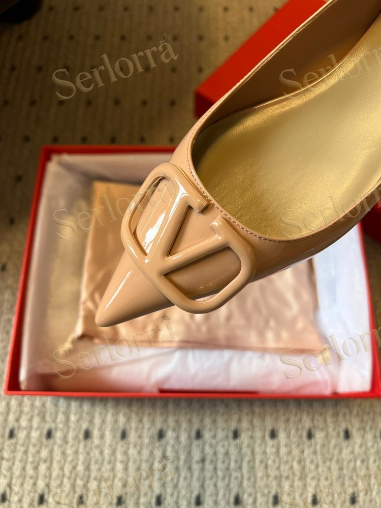 VALENTINO GARAVANI VLOGO POINT-TOE FLATS