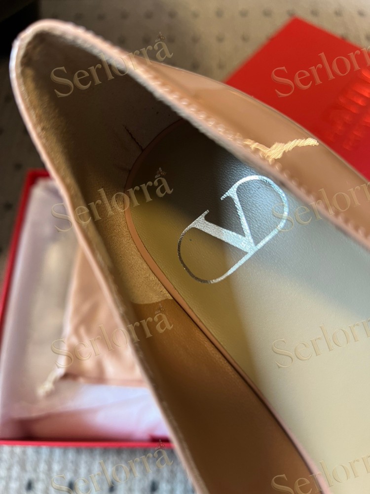 VALENTINO GARAVANI VLOGO POINT-TOE FLATS