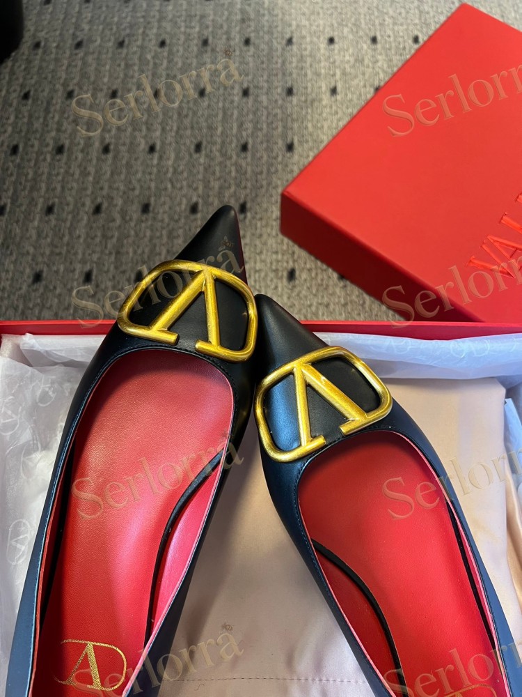 VALENTINO GARAVANI VLOGO POINT-TOE FLATS