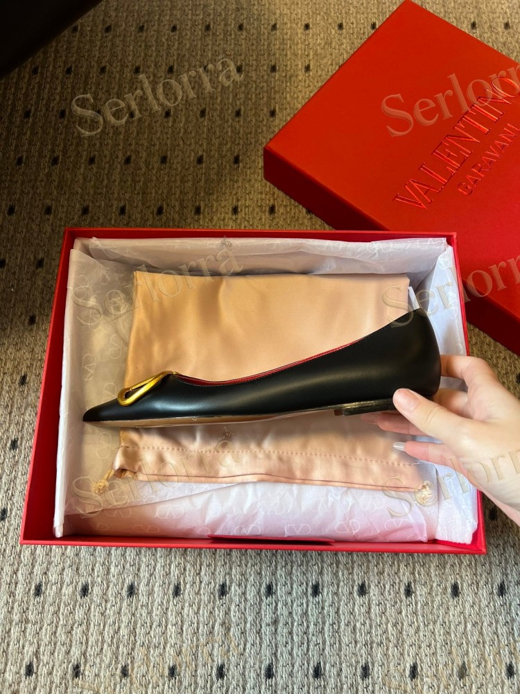 VALENTINO GARAVANI VLOGO POINT-TOE FLATS
