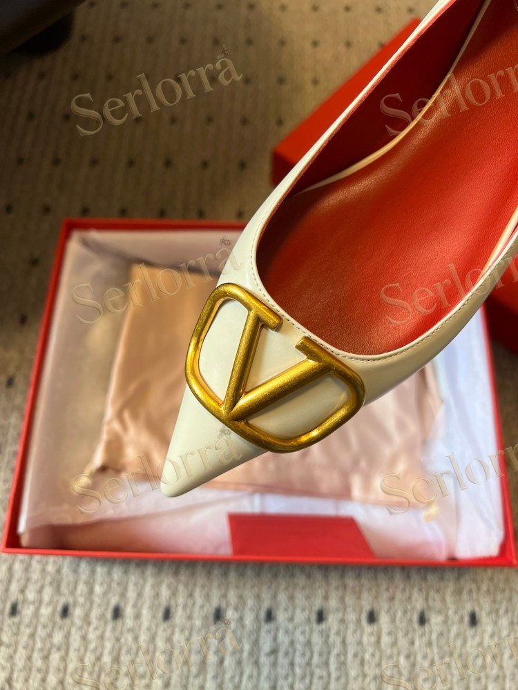 VALENTINO GARAVANI VLOGO POINT-TOE FLATS