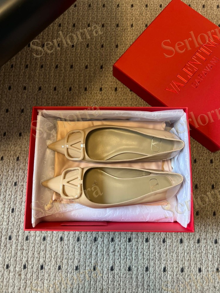 VALENTINO GARAVANI VLOGO POINT-TOE FLATS