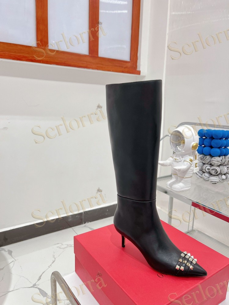 VALENTINO GARAVANI ROCKSTUD POINTED-TOE ANKLE BOOTS