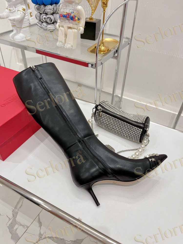 VALENTINO GARAVANI ROCKSTUD POINTED-TOE ANKLE BOOTS