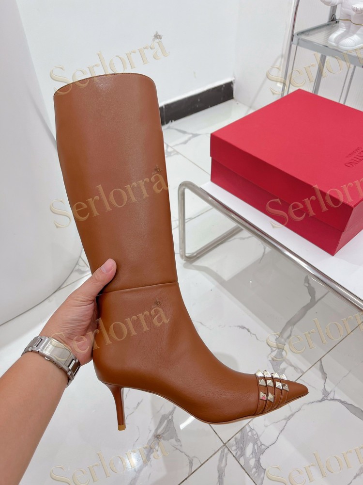 VALENTINO GARAVANI ROCKSTUD POINTED-TOE ANKLE BOOTS
