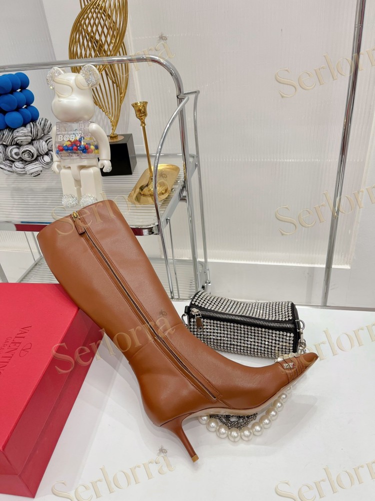VALENTINO GARAVANI ROCKSTUD POINTED-TOE ANKLE BOOTS