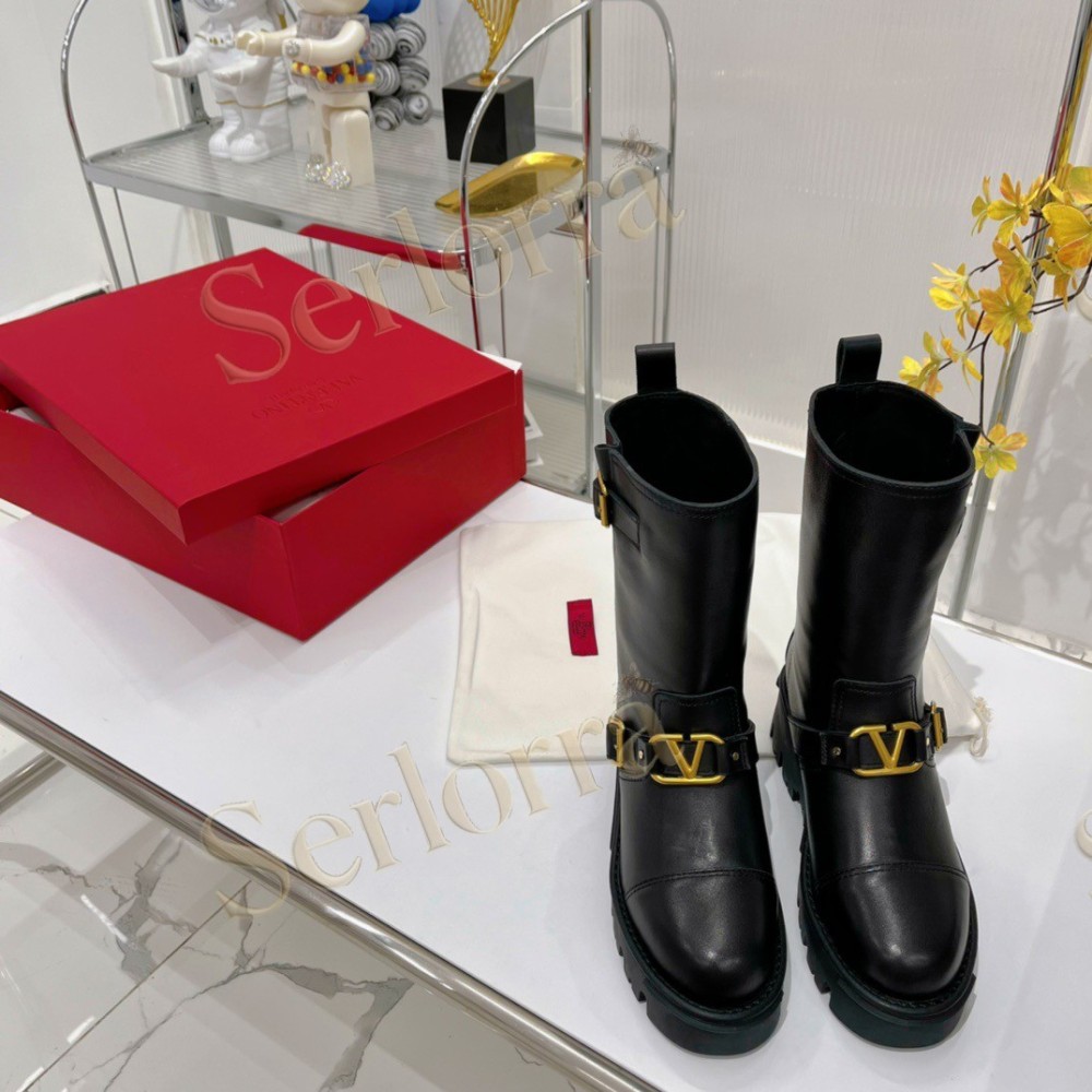VALENTINO GARAVANI ROCKSTUD POINTED-TOE ANKLE BOOTS