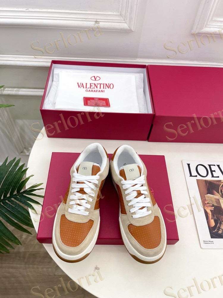 VALENTINO GARAVANI SPARRY LOW-TOP SNEAKERS