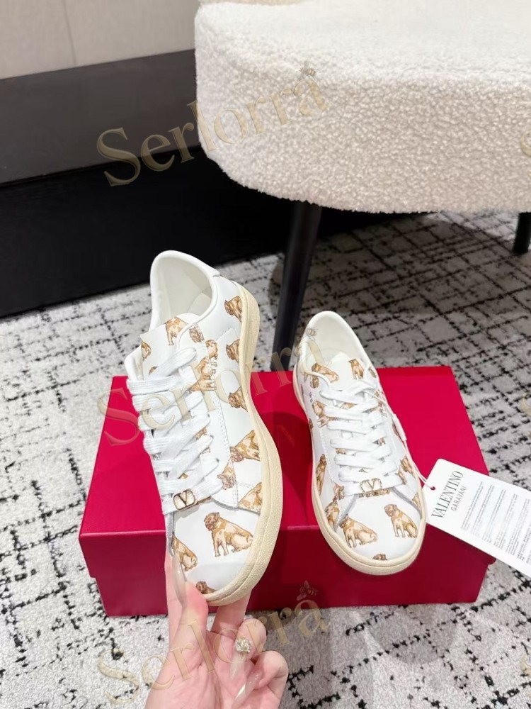 VALENTINO GARAVANI VLOGO PRINT LEATHER LOW-TOP SNEAKERS