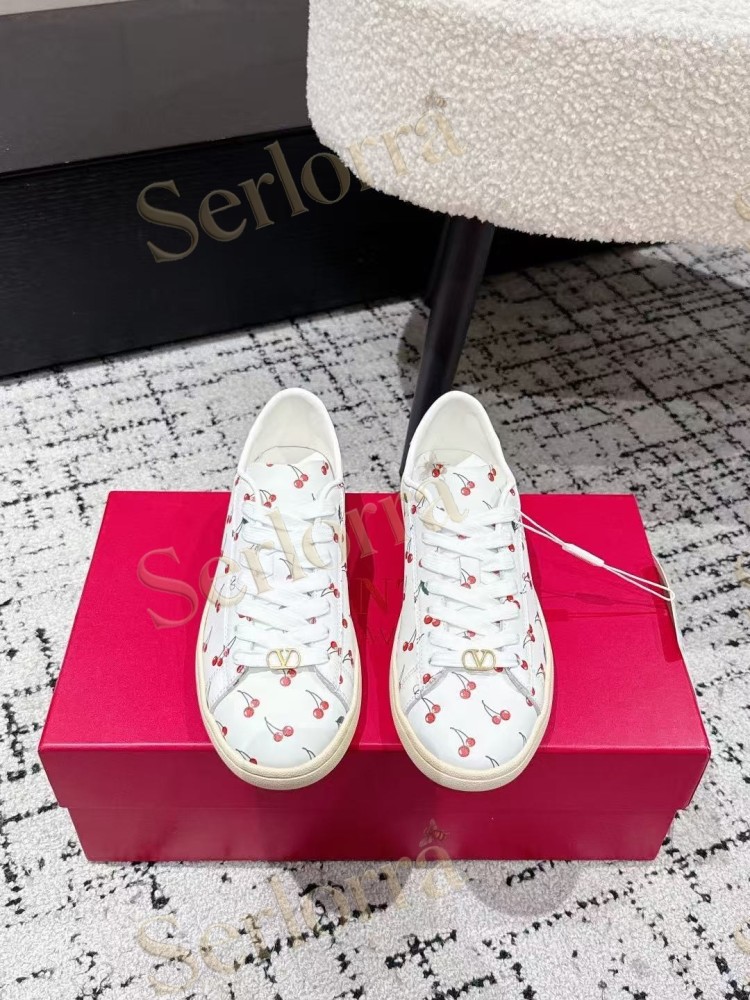 VALENTINO GARAVANI VLOGO PRINT LEATHER LOW-TOP SNEAKERS