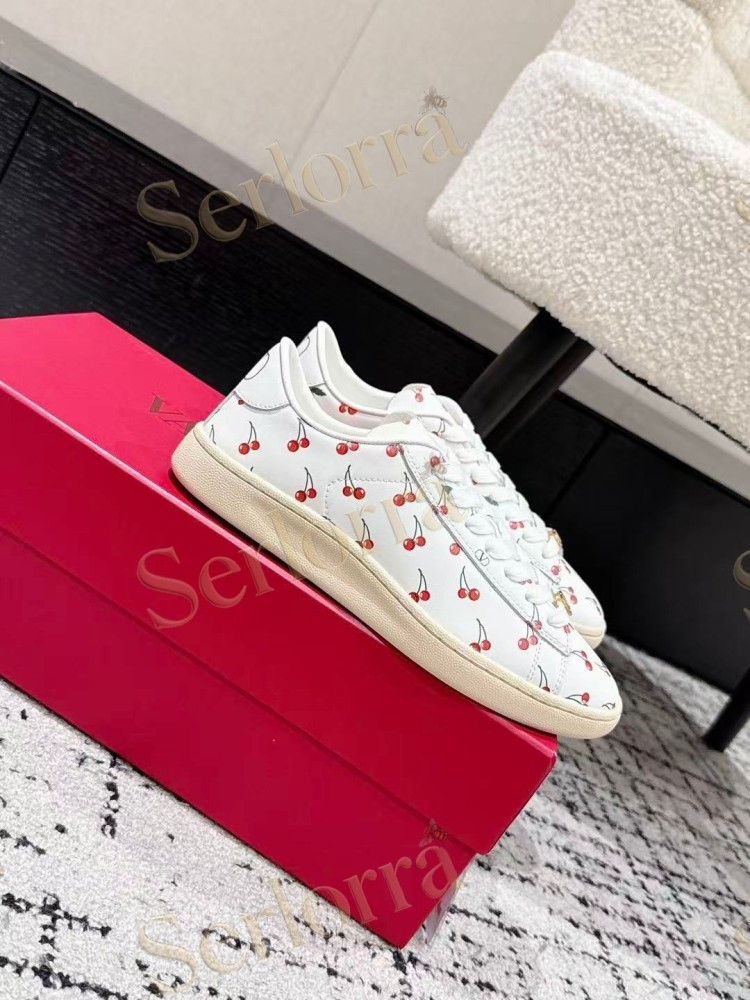 VALENTINO GARAVANI VLOGO PRINT LEATHER LOW-TOP SNEAKERS
