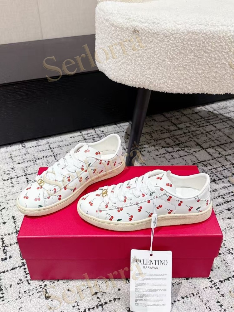 VALENTINO GARAVANI VLOGO PRINT LEATHER LOW-TOP SNEAKERS