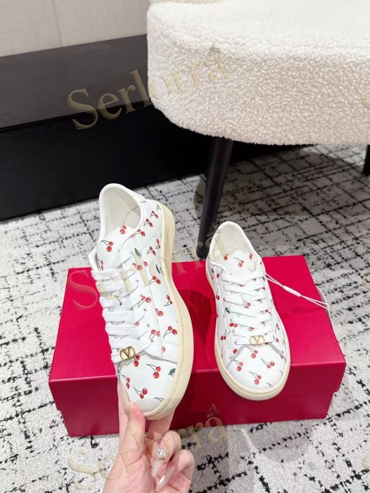 VALENTINO GARAVANI VLOGO PRINT LEATHER LOW-TOP SNEAKERS