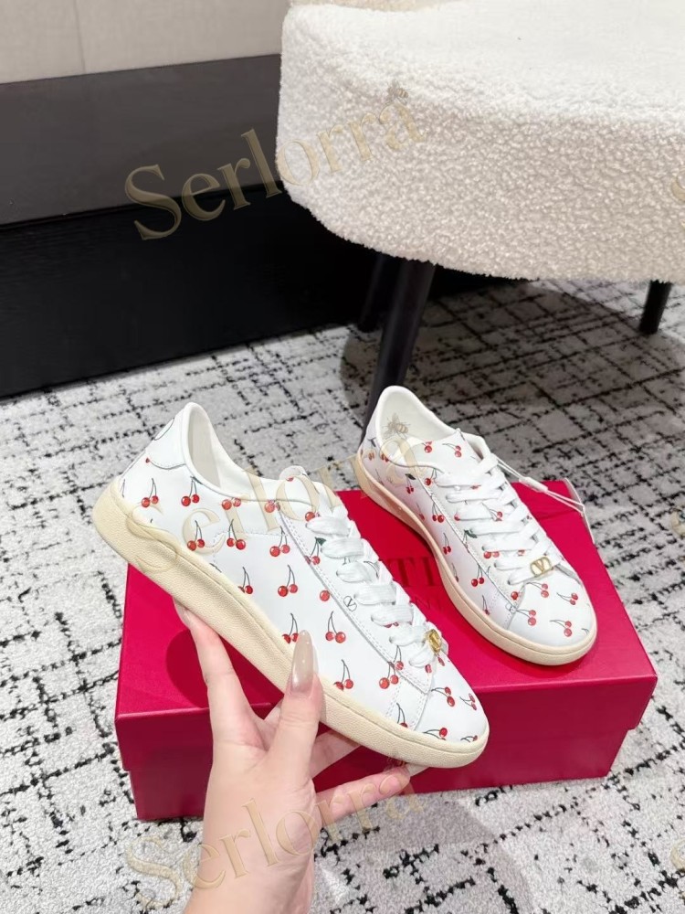 VALENTINO GARAVANI VLOGO PRINT LEATHER LOW-TOP SNEAKERS
