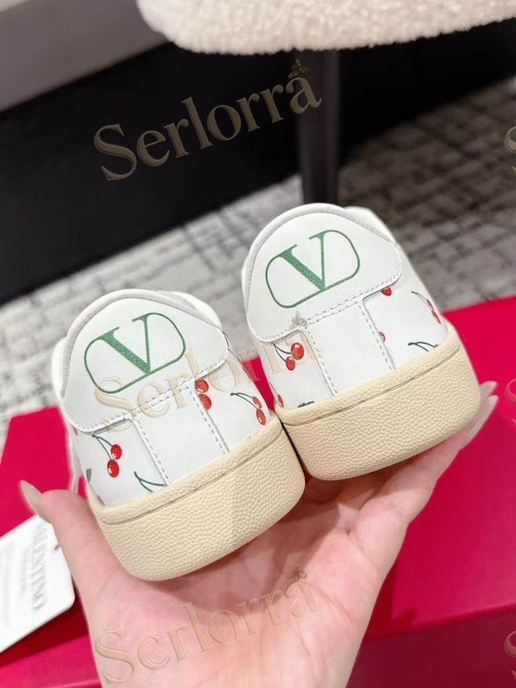 VALENTINO GARAVANI VLOGO PRINT LEATHER LOW-TOP SNEAKERS