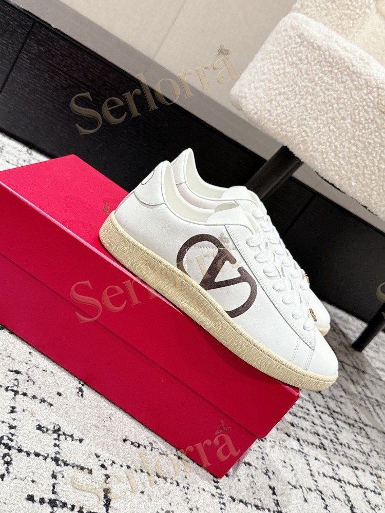 VALENTINO GARAVANI VLOGO LOW-TOP SNEAKERS