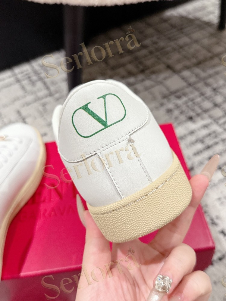 VALENTINO GARAVANI VLOGO LOW-TOP SNEAKERS