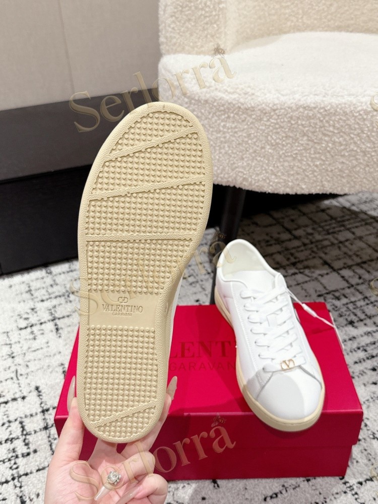 VALENTINO GARAVANI VLOGO LOW-TOP SNEAKERS