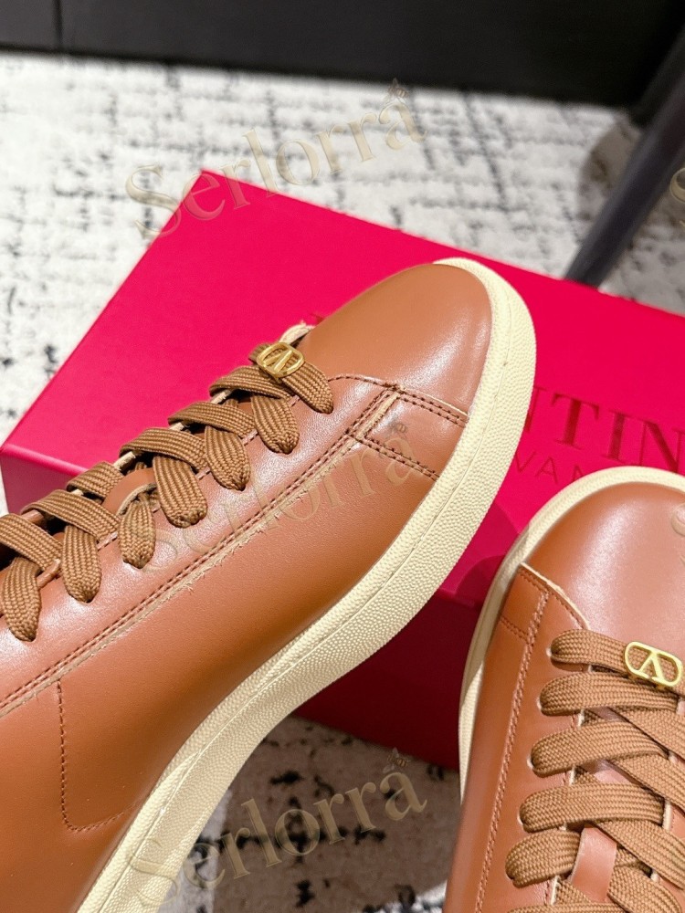 VALENTINO GARAVANI VLOGO LOW-TOP SNEAKERS