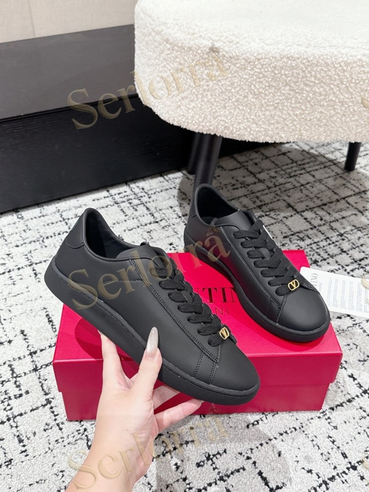 VALENTINO GARAVANI VLOGO LOW-TOP SNEAKERS