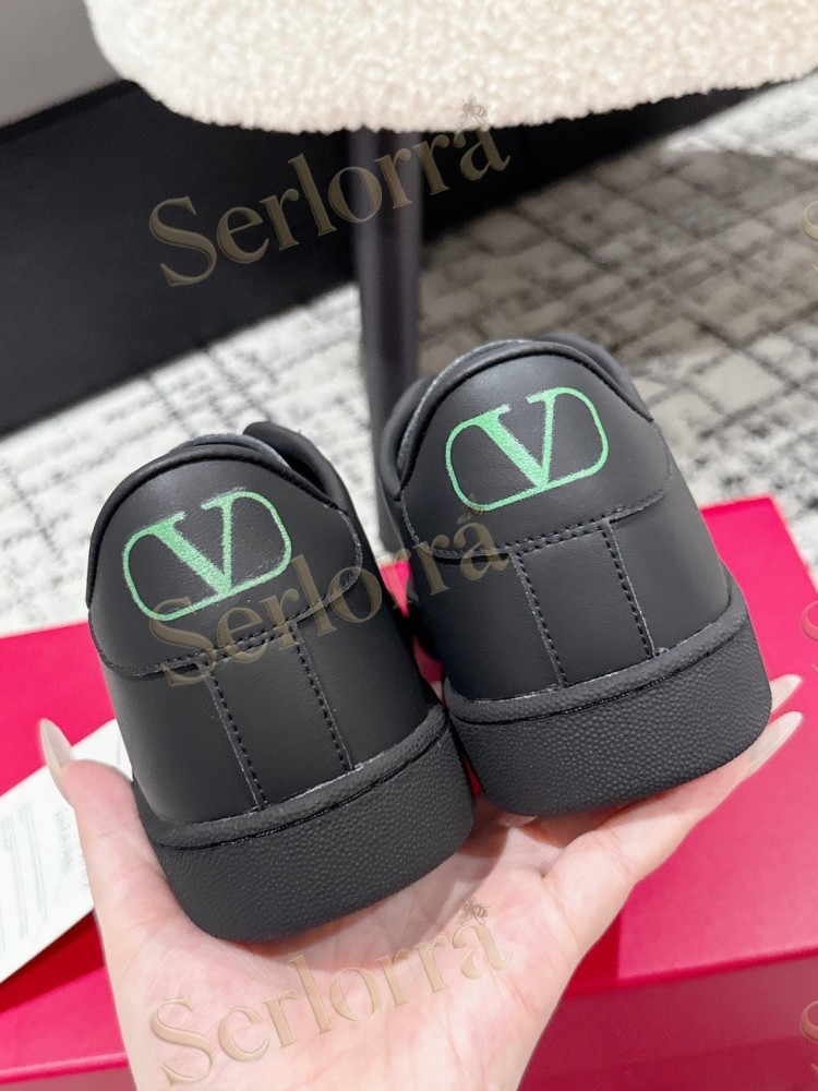 VALENTINO GARAVANI VLOGO LOW-TOP SNEAKERS