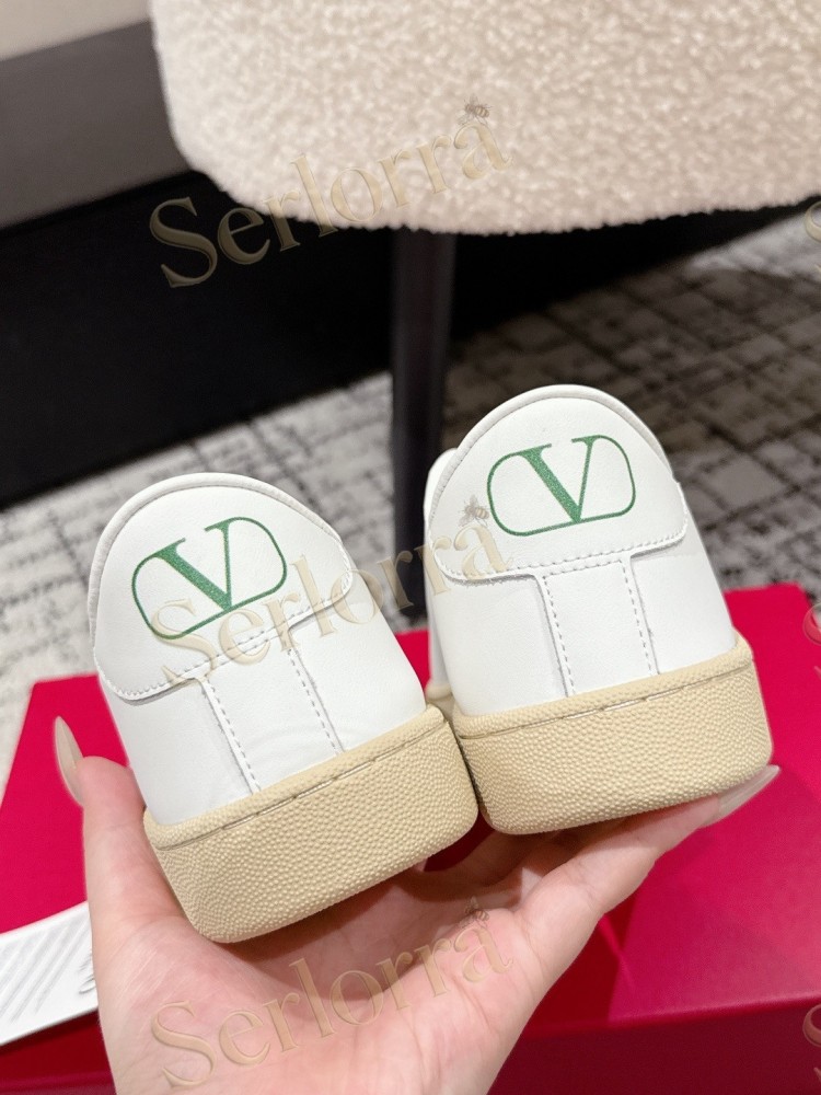 VALENTINO GARAVANI VLOGO LOW-TOP SNEAKERS