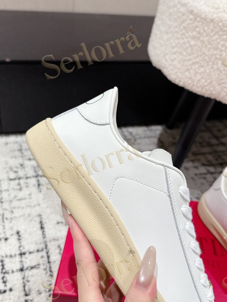VALENTINO GARAVANI VLOGO LOW-TOP SNEAKERS