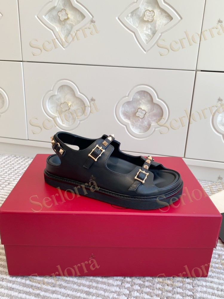 VALENTINO GARAVANI ROCKSTUD FLAT SANDALS