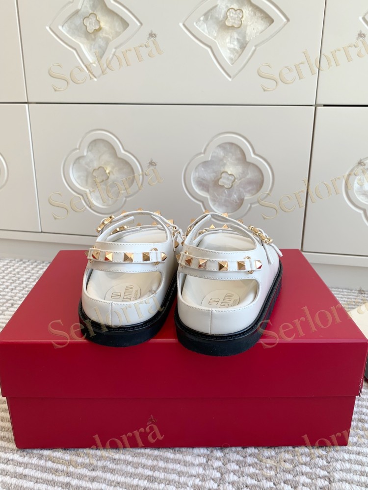 VALENTINO GARAVANI ROCKSTUD FLAT SANDALS
