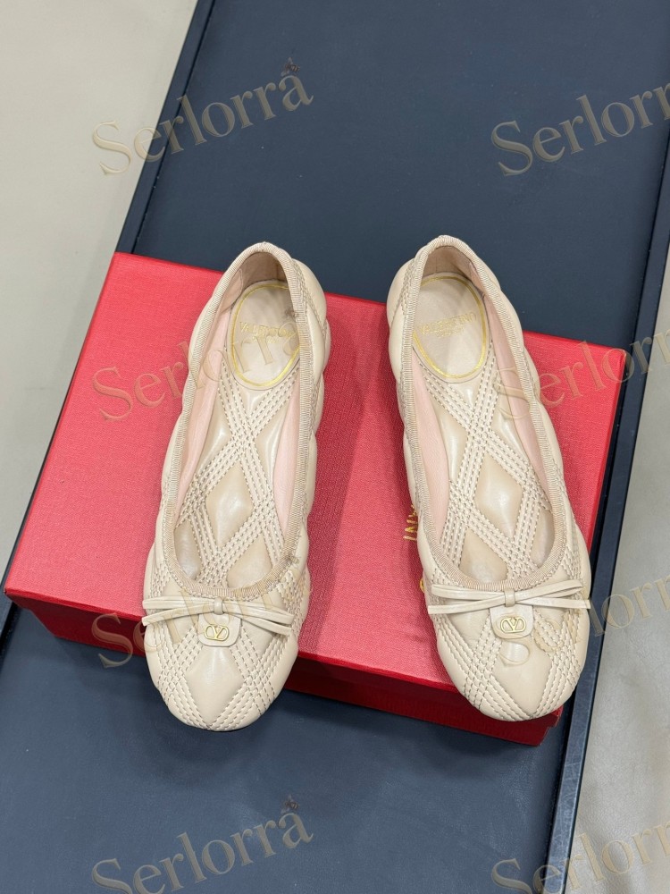 VALENTINO GARAVANI VLOGO QUILTED BALLERINA FLATS