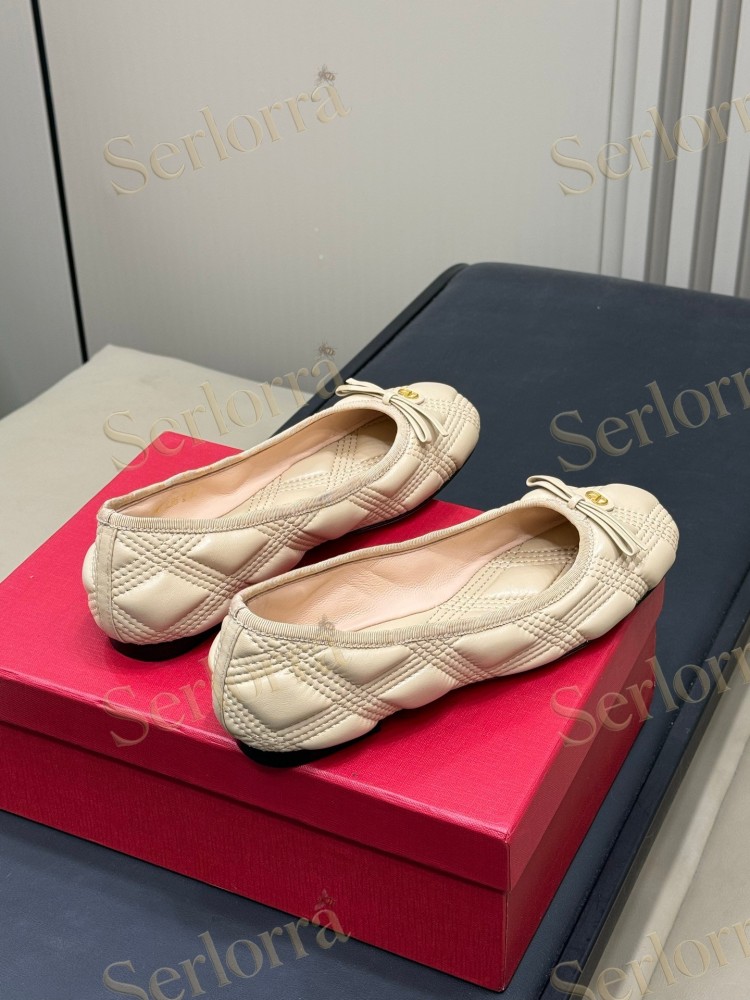 VALENTINO GARAVANI VLOGO QUILTED BALLERINA FLATS